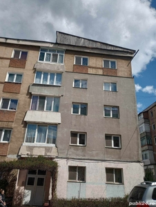 Apartament cu trei camere.