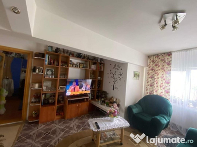 De vanzare 3 camere , 3 balcoane , 98mp , ultracentral , 65000 euro