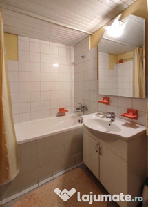 Inchiriez apartament cu 2 camere in zona Aeroport