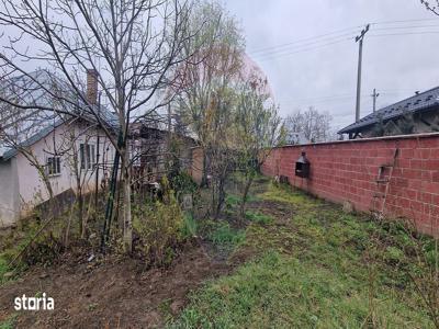 Teren 2343 mp de vânzare + casă bătrânească, comuna Filipești / Bacău