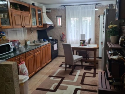 1966. Oportunitate unica de achizitie: Apartament 4 camere in Otopeni-Zona Centrala