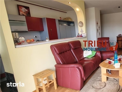 Apartament de vanzare cu 3 camere etaj 1 Centru+ 2 locuri de parcare+