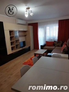 Apartament decomandat | 3 camere | centrală | loc parcare privat