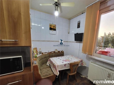 Vanzare Apartament 4 Camere Decomandat Giurgiului-Spinis