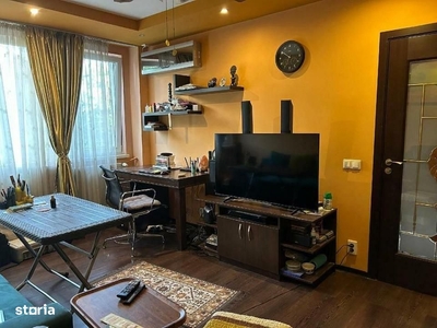 Apartament de inchiriat cu 3 camere, Malu Rosu, str.Tazlau