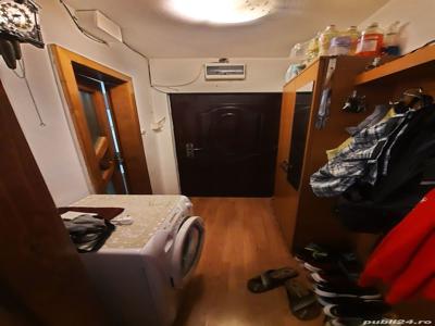 Vând apt.2cam bloc de 4etaje zona govandari