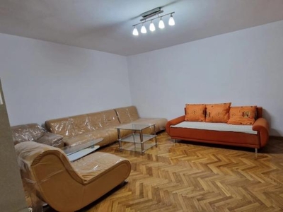 4 camere, decomandat, 115 mp, de inchiriat apartament in zona Centru, la 600m de UMF, Cod 151898