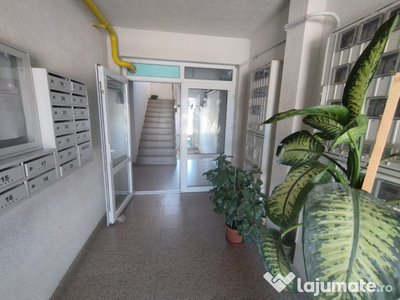 Apartament 2 camere cu balcon zona excelenta