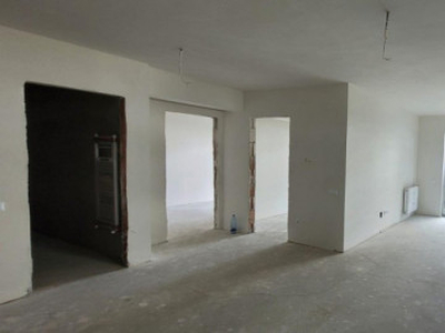 Apartament 3 camere, 66mp, semifinisat, parcare, gradina, zo