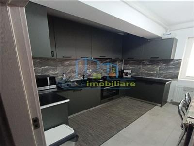 Apartament 3 camere ,decomandat parter din 4 ,70mp ,Loc de parcare Inclus