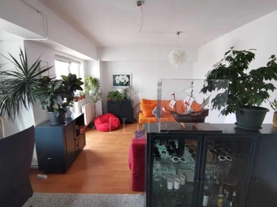 Apartament 3 camere in zona PIATA MARASTI