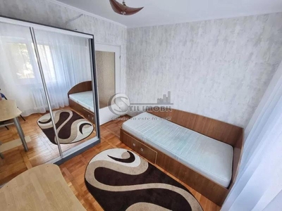 Apartament 3 camere Podul ros Jumbo