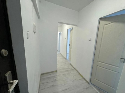 Apartament 3 camere Sos. Alexandriei - Teius