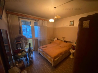 Apartament cu 3 camere Tineretului