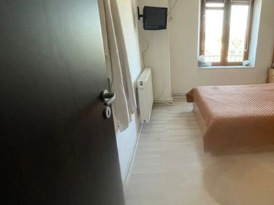 Apartament de inchiriat, 2 camere, semidecomandat, 63 mp, Centru, Hala Centrala - Centru Civic, Cod 155410