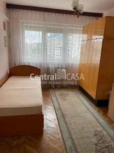 Apartament de inchiriat cu 3 camere, Podu Ros