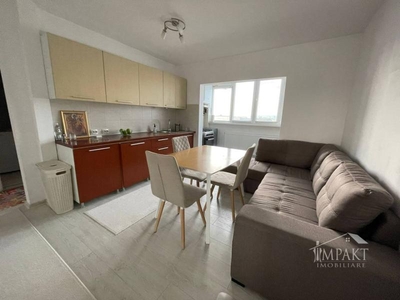 De Vanzare: Apartament cu 2 camere, Zorilor !