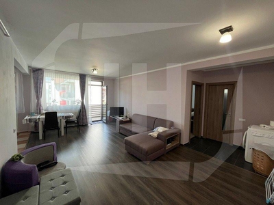 Apartament 2 camere, etaj intermediar, parcare