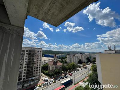 APARTAMENT CU 3 CAMERE, 2 BAI, VEDERE SUPERBA