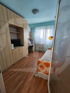 Apartament 3 camere decomandat pe etaj intermediar, cartier Manastur