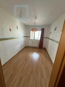 Apartament 3 camere decomandat - zona Astra