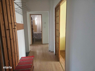 Apartament de 3 camere zona CIUCAS,