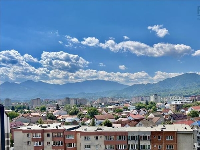 REZERVAT. Apartament luminos cu panorama Centrul Civic