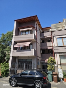 Casa D+P+2E+M in zona Titulescu-Banu Manta