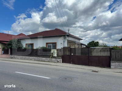 Casa individuala de vanzare, in centru, cu 1050 mp teren