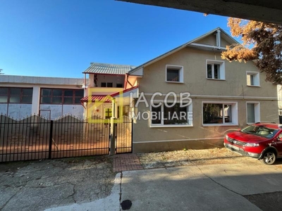 Casa P+M si garaj cu h=4.5 m, ultracentral Bacau De vanzare/De inchiriat