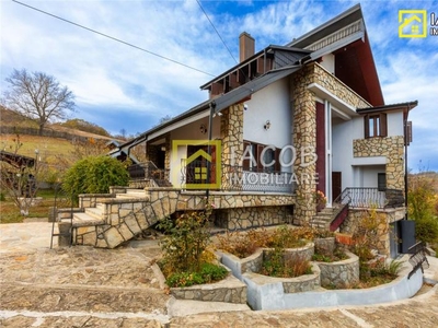 Casa segment de lux, Luncani, Margineni, jud. Bacau