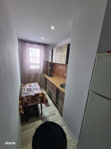 De inchiriat apartament 2 camere zona Vila Cafe