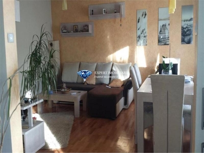 Inchiriere apartament 3 camere, semidecomandat, zona Centrul Istoric