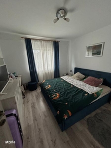 Inchiriez apartament