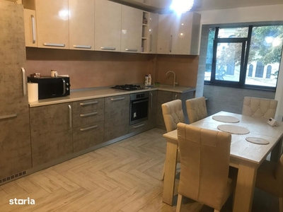 Inchiriez apartament 2 camere centru