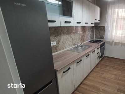 Inchiriez apartament cu 2 camere