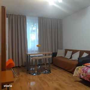 Inchiriez apartament