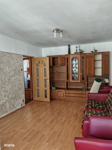 Apartament cu 2 camere, Etaj 1/6, loc de parcare, Racadau