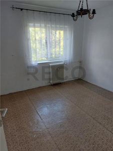 RECO Apartament cu 3camere, decomandat