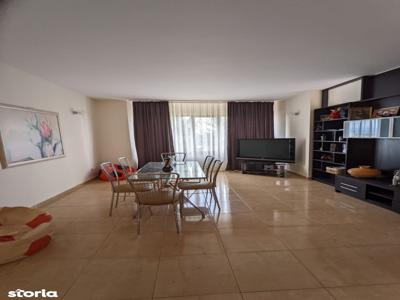 Apartament Stadion , 3 camere in vila, 160 mp ,acces curte , parcare