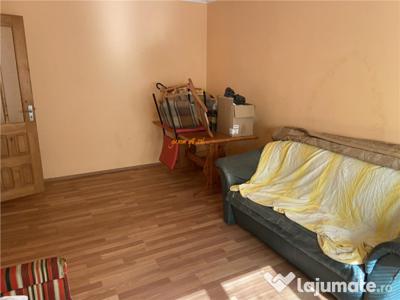 Apartament 2 camere zona Longinescu , parter , decomandat ,