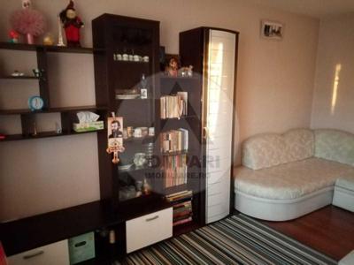 Vand apartament 3 camere 23 August