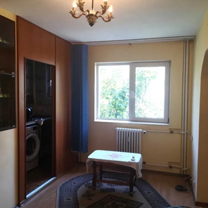 Apartament cu 2 Camere in zona Podu Ros, Cantemir.