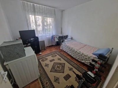 Apartament cu 2 camere, zona Zimbru