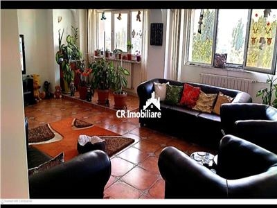 De vanzare Apartament 4 camere Vitan Olimpia