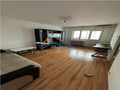 Vanzare Apartament cu 2 camere, zona Miltiari, Gorjului