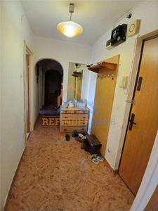 Vanzare Apartament cu 3 camere, zona Militari, Lujerului