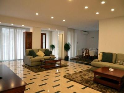 Apartament with 5 rooms Primaverii