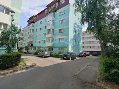 Apartament 2 camere vanzare in bloc de apartamente Suceava, George Enescu