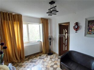 2 camere, 35 mp, etaj 3, fara balcon, Spitalul Judetean